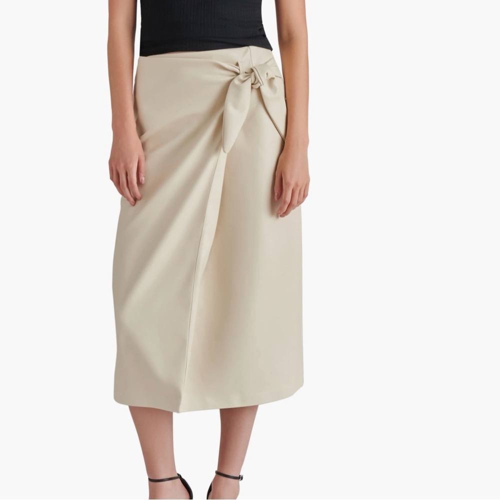 Steve Madden Cream Faux Leather Wrap Skirt Size S